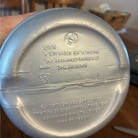 Kansas state wildcats Coleman # 5542 Insulated Drink Jug 1/3 Gallon - Picture 3 of 4